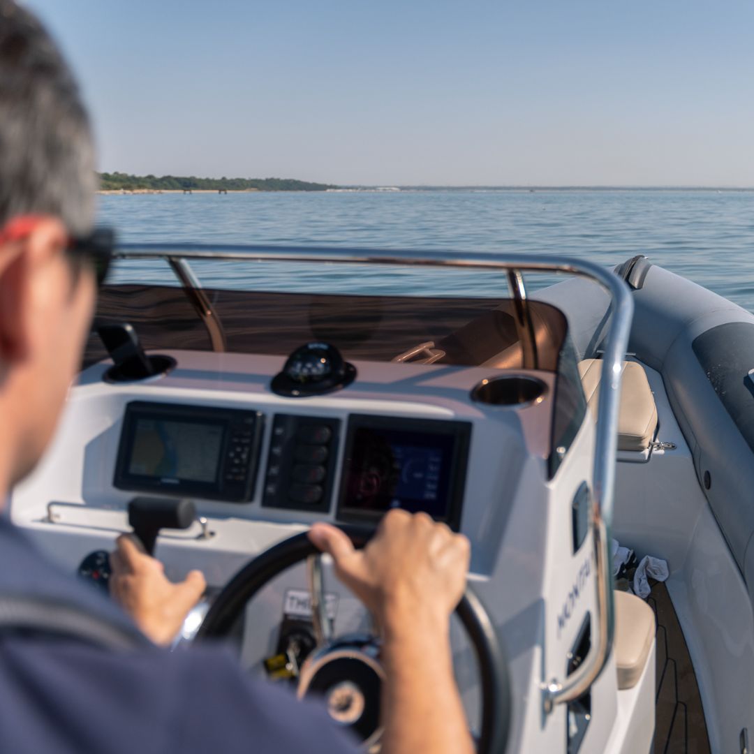 Alternative à l'achat et la location de bateau à moteur sur Marseille