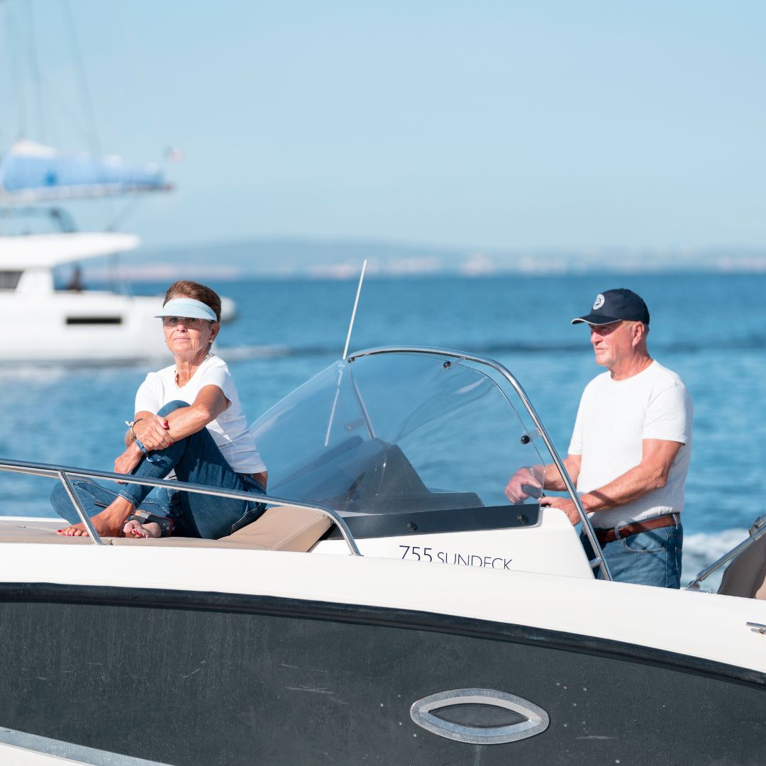 réservation bateau à moteur pour naviguer autour de Marseille