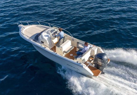 Bateau à moteur Marseille, flotte Freedom Boat Club